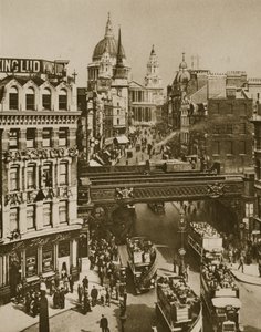 Aguja de St. Martins Ludgate y Catedral de St. Paul